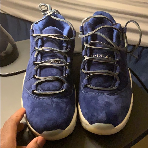 Jordan 11s lows